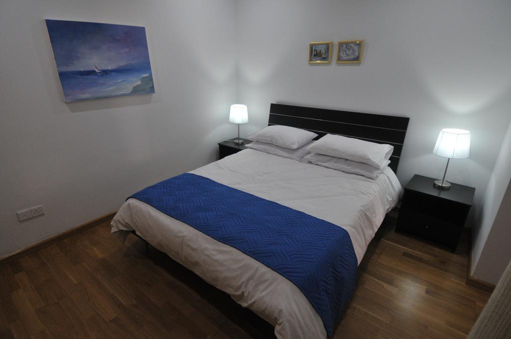 Ithaki Phinikoudes Apartment No. 102 라르나카 객실 사진
